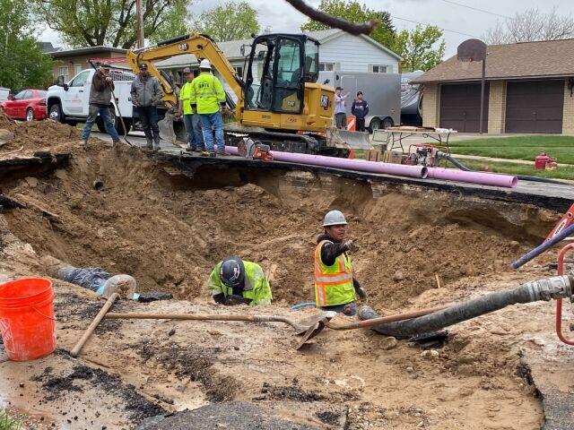 Water main break causes massive sinkhole in Spanish Fork - NewsBreak