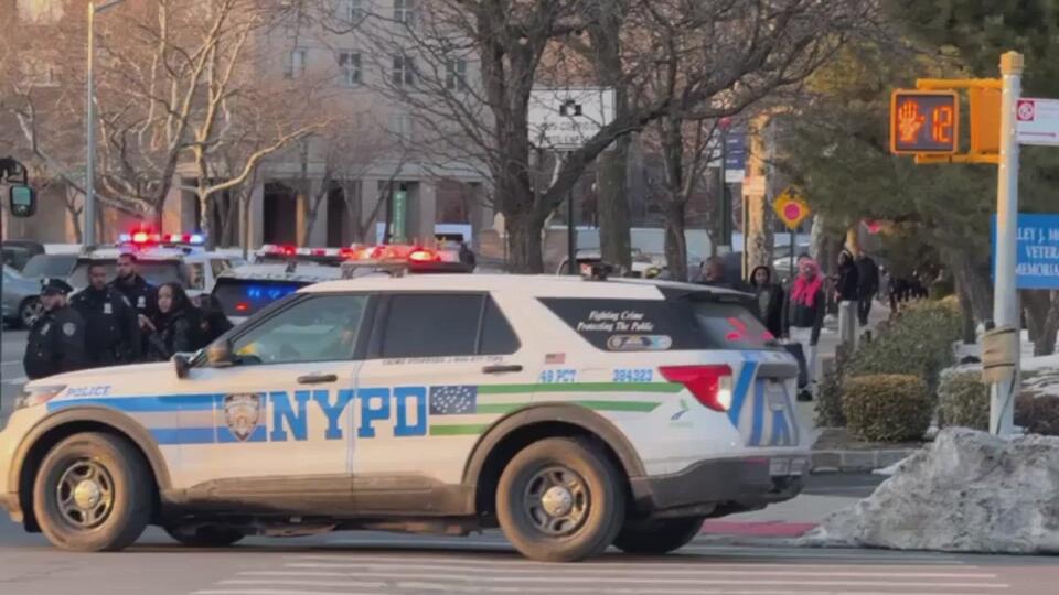 Police respond after teens ‘take over’ Bay Plaza Mall - NewsBreak