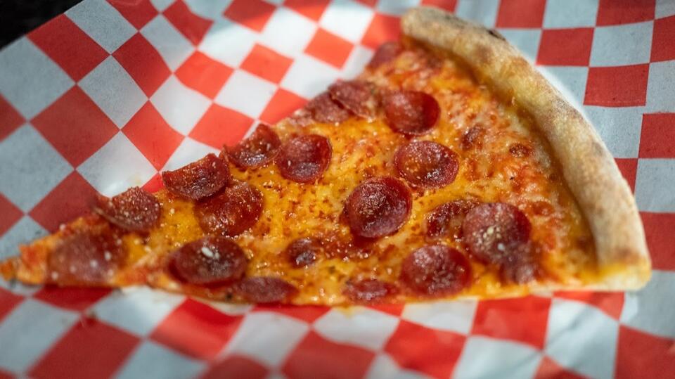 7 Crazy Facts About Real NY Pizza You Almost Certainly Didn't Know