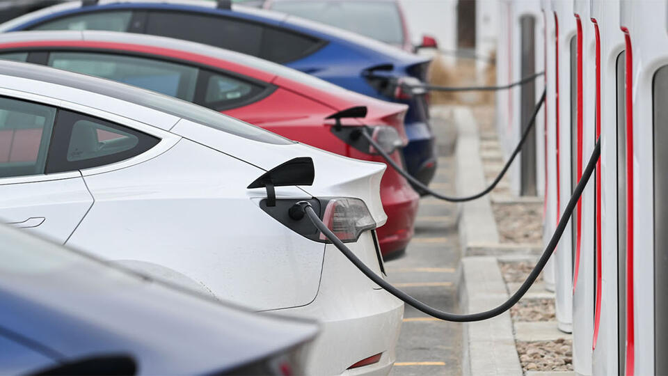 Tesla Leads 2026 EV Citations Across AI Engines at 18.4%, Index Finds
