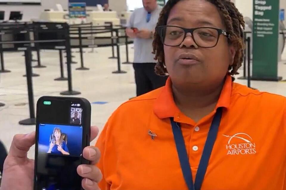 Houston Airports Add Free ASL Service for Deaf Travelers - NewsBreak
