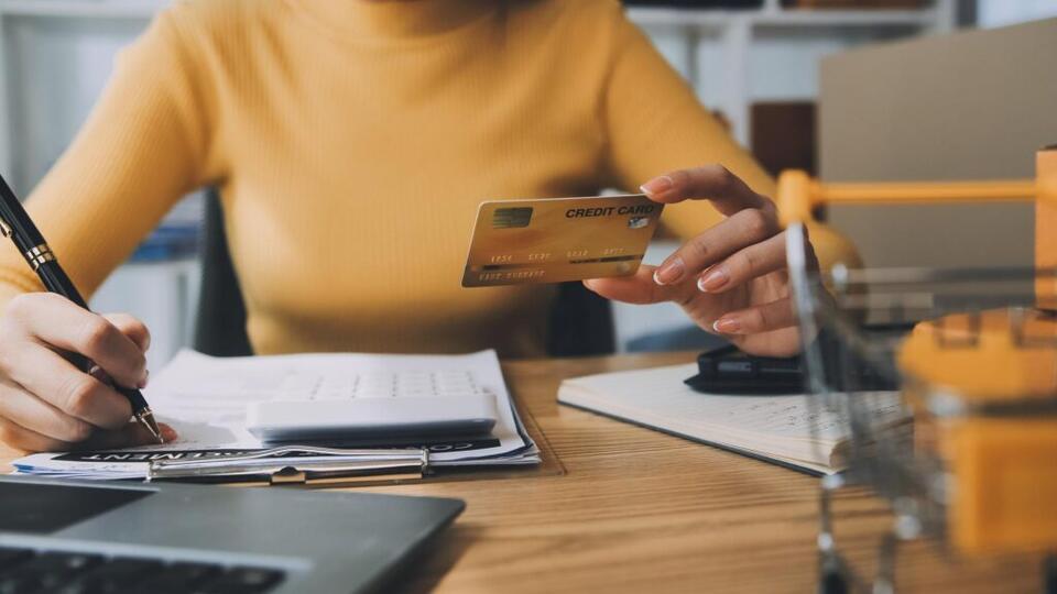 Your bank’s overdraft fee is back near $27, and you can refuse it ...