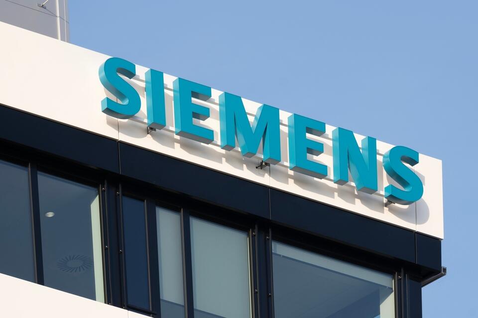 Siemens and Procter & Gamble Roll Out AI-Based Quality Inspection ...