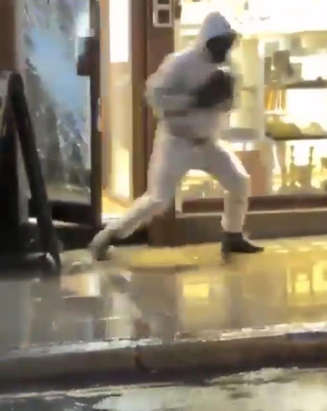 Robbers smash way into Hatton Gardens jewellers and make off with high ...
