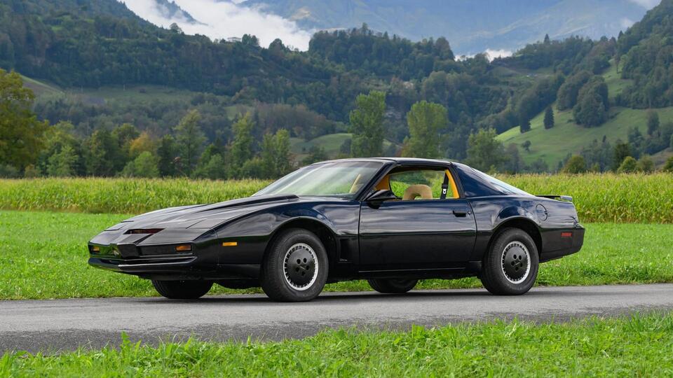 Hasselhoff’s Knight Rider Tour Car Asks Collectors a Harder Question ...