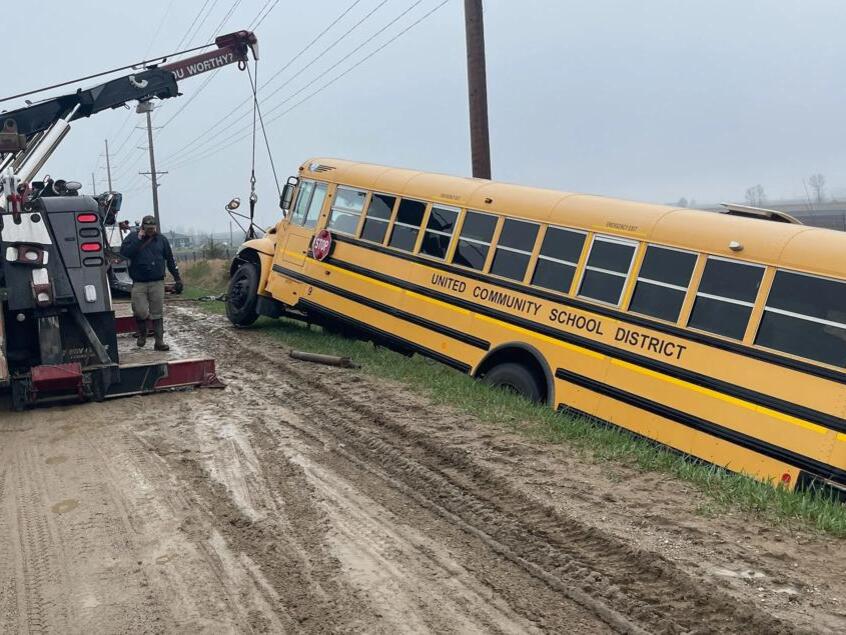 School bus crash in Boone County results in minor injuries