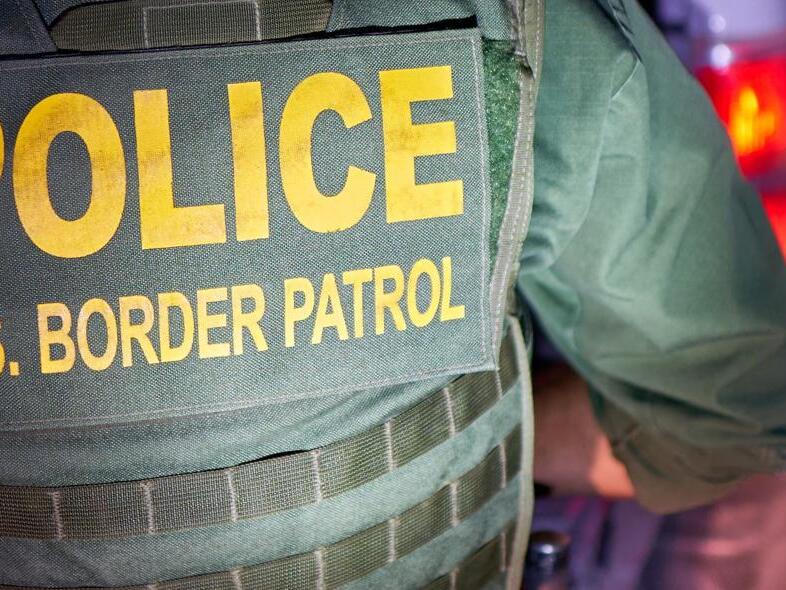 Texas Border El Paso Braces for More Migrants; Fallen Agent Remembered