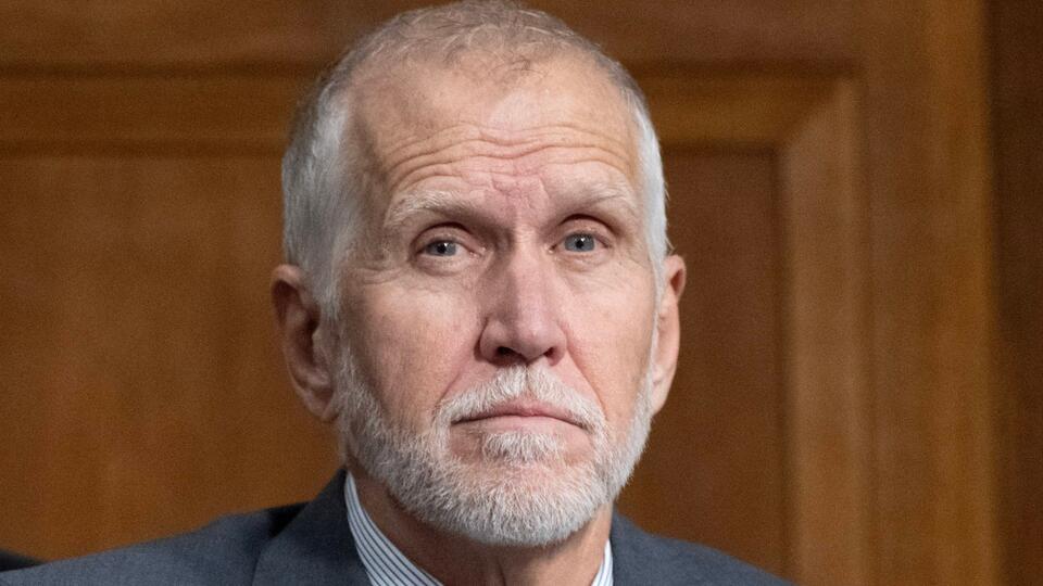 ‘Putin is playing President Trump like a fiddle’: Republican Sen. Thom ...