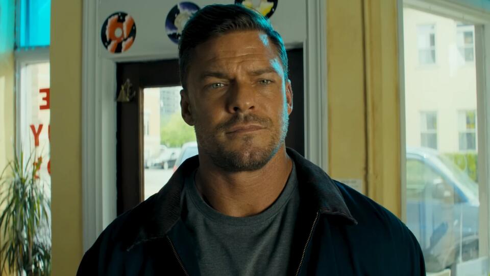 Alan Ritchson’s Reacher Fans Will Be Thrilled With This News - NewsBreak