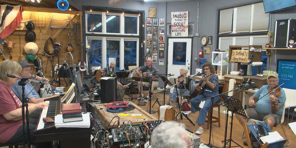 Musicians fill Cortland Opry House with classic country, gospel tunes