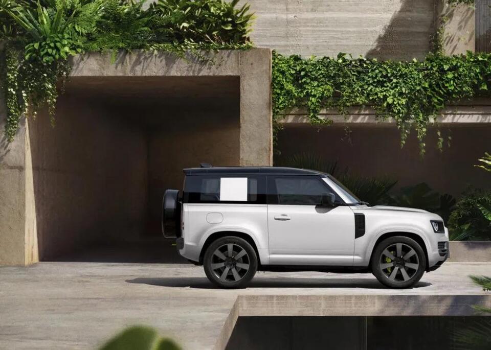 Defender 110 Adds Six Seats and a 9,000-Lumen Light