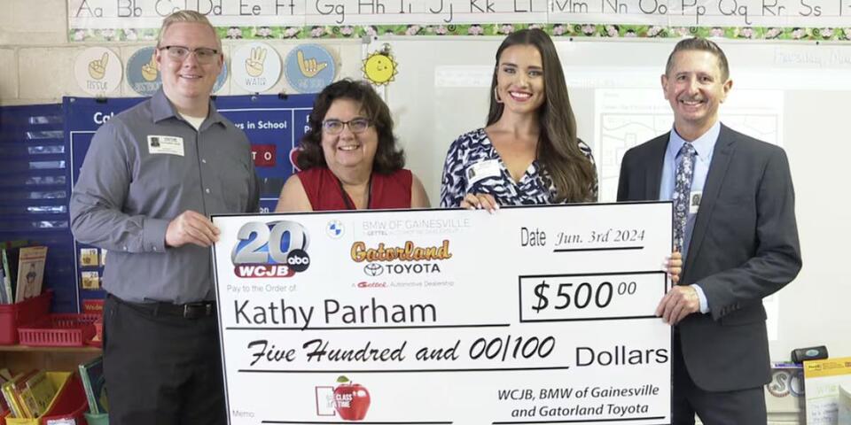 Hawthorne 1st-grade teacher awarded $500 - NewsBreak