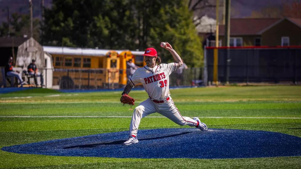 Cooper Morgan Signs with Adelaide Giants to Begin Professional Career ...