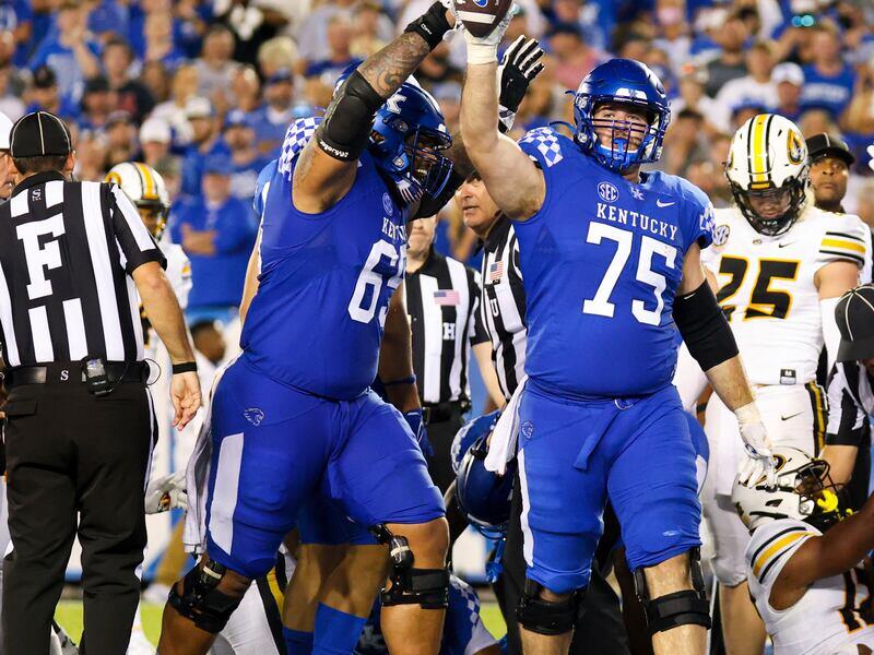 UK Football Offensive Lineman announces return