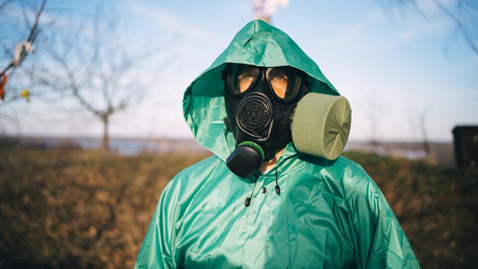 Doomsday Prepper Reveals 5 Ways He’s Updated Off-Grid Living for Modern ...