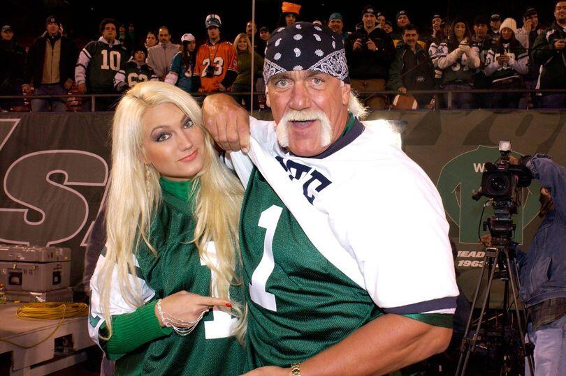 Brooke Hogan's harrowing final words to her estranged father Hulk ahead of  tragic death - NewsBreak