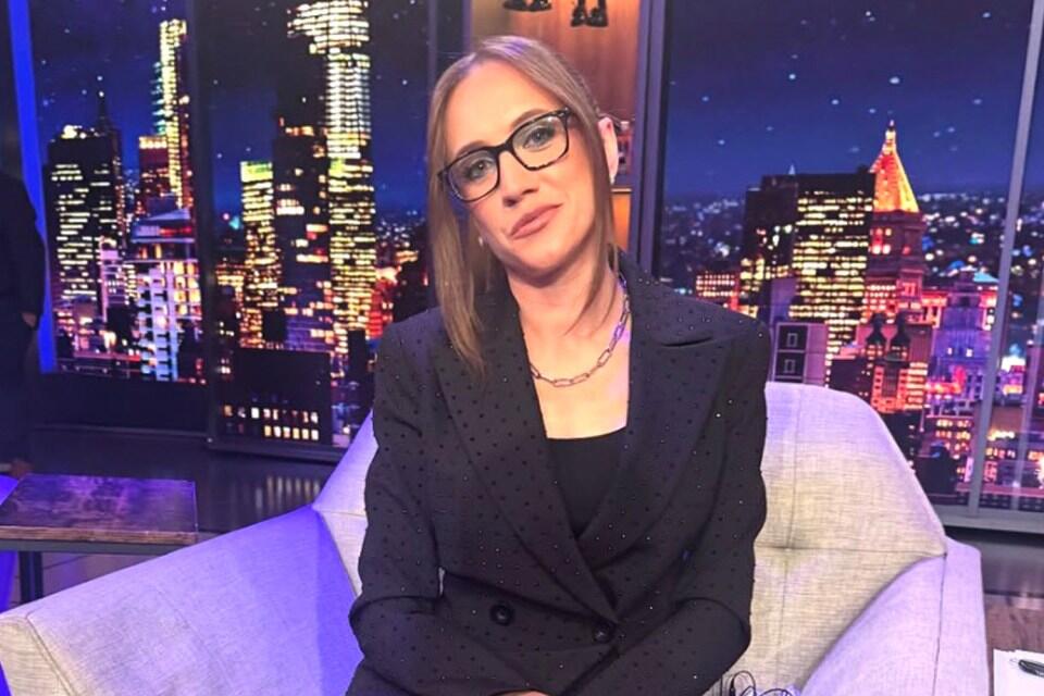 Kat Timpf confirms Gutfeld! break to undergo more surgery in breast cancer  battle as she fights off online conspiracies - NewsBreak