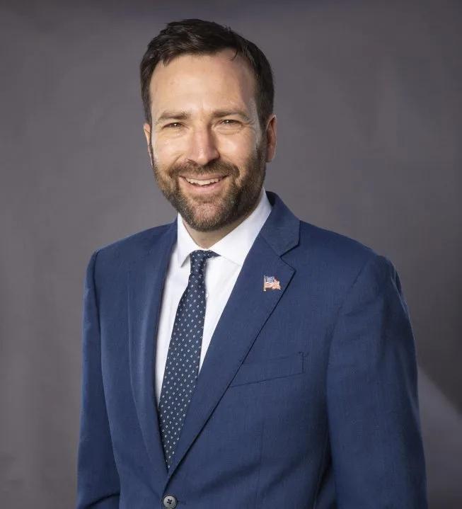 Insurance Commissioner candidate Ben Allen visits Bakersfield, says ...