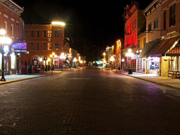 Deadwood sports betting tallies first milliondollar month