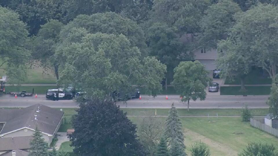 Suspect in custody after hours-long standoff in Schaumburg following ...