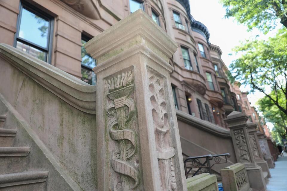 NYC Homeowners Escape ‘Scary’ Pied-à-Terre Tax Threat