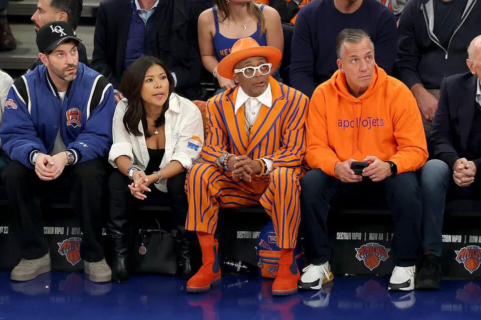 Knicks ring night draws star-studded crowd at MSG - NewsBreak