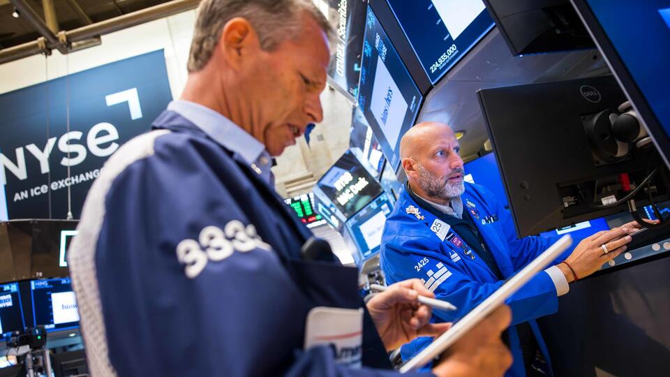 Dow falls more than 400 points, oil rises after new U.S. strikes against Iran: Live updates