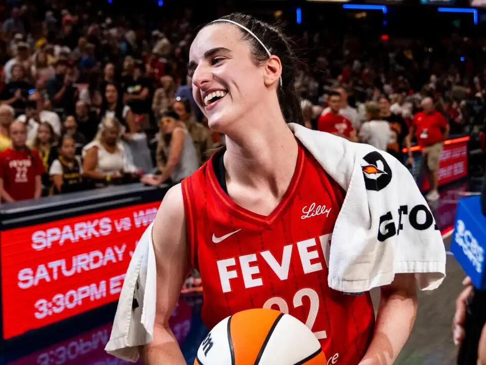 caitlin-clark-rallies-fever-past-liberty-83-78-with-first-triple-double