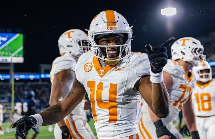 Tennessee Football Breakout WR Braylon Staley Reportedly Re-Signs for ...