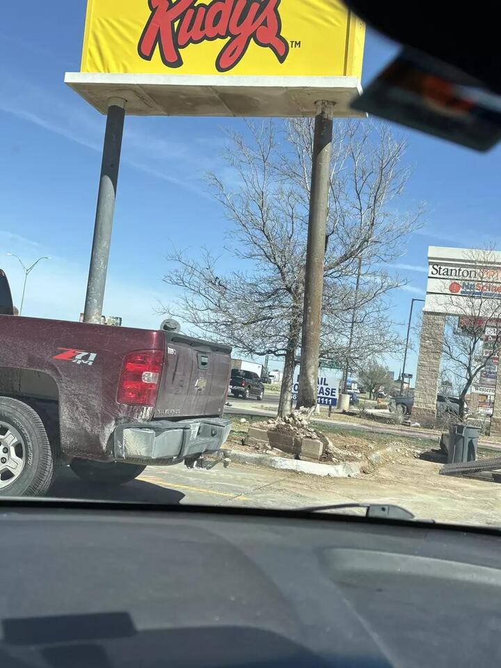 Rudy’s BBQ Sign Made a Comeback Recently in Amarillo – It’s Towering ...