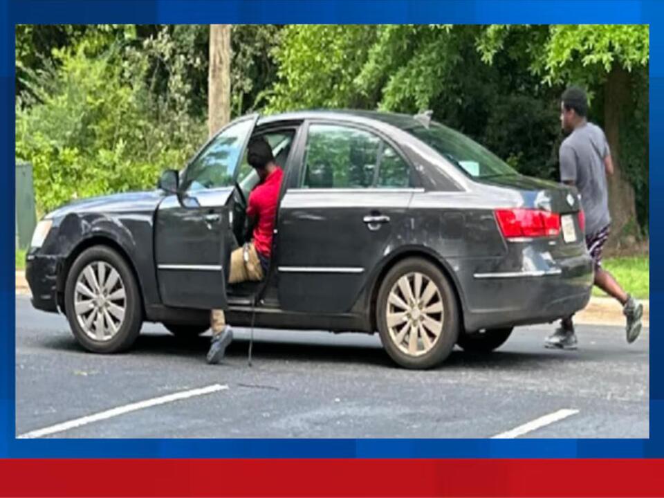 Police seeking identities of Montgomery robbery suspects