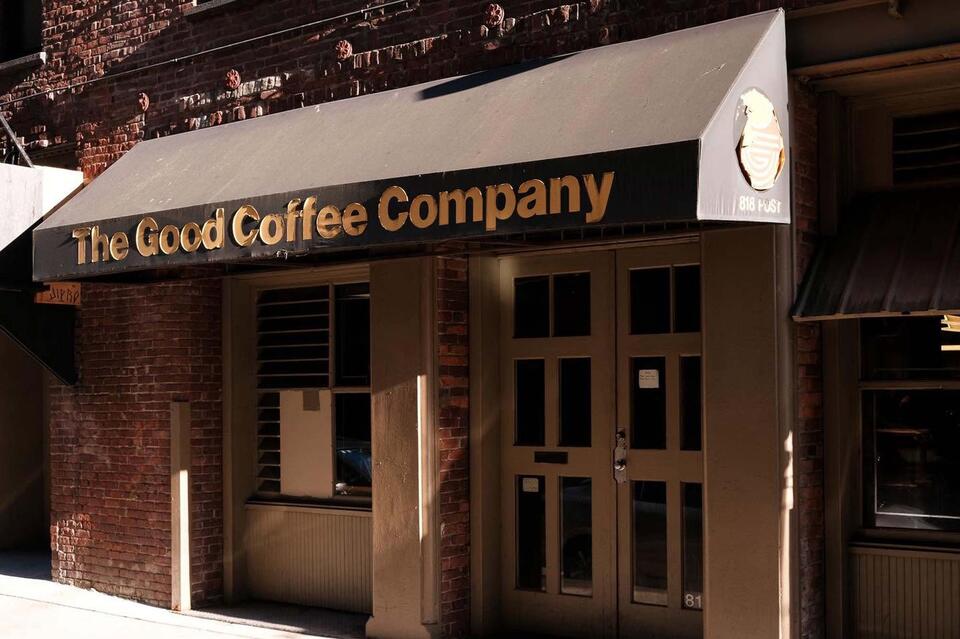 A UW adjunct professor is reviving a legendary Pioneer Square coffee business while fighting cancer.