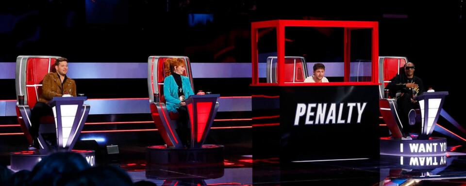 ‘The Voice’: Michael Bublé Puts Niall Horan in the Penalty Box After ...