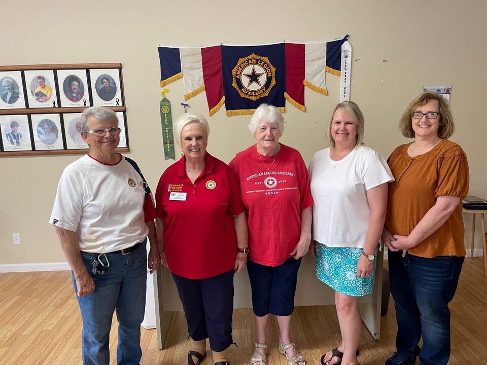 American Legion and Legion Ladies Auxiliary change leaders