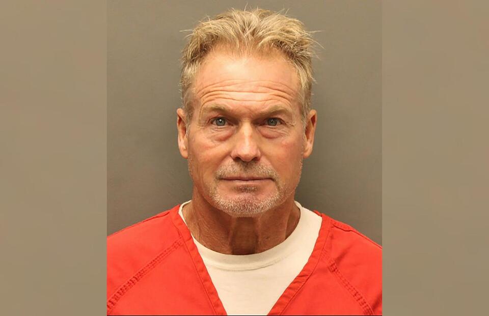 Barry Morphew arrested after prosecutors allege he violated bond conditions