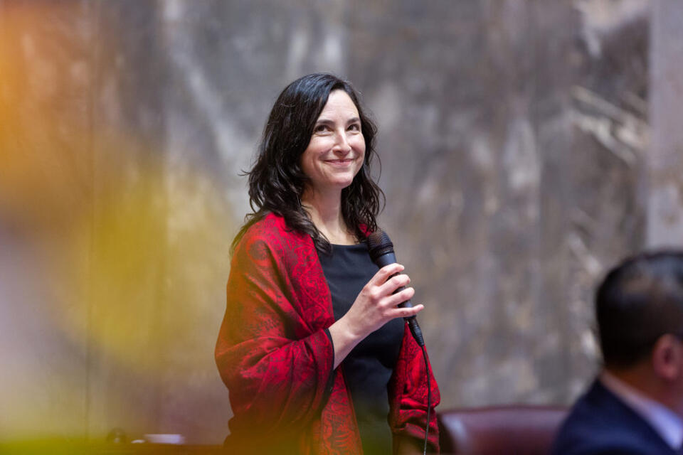 WA bill would offer unemployment benefits to immigrants not authorized ...