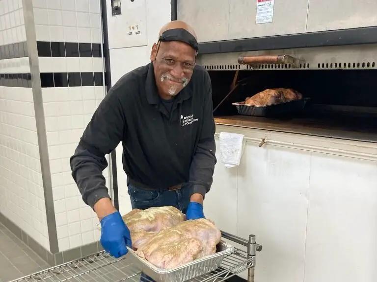 Brother Benno’s serves nearly 400 on Thanksgiving Day