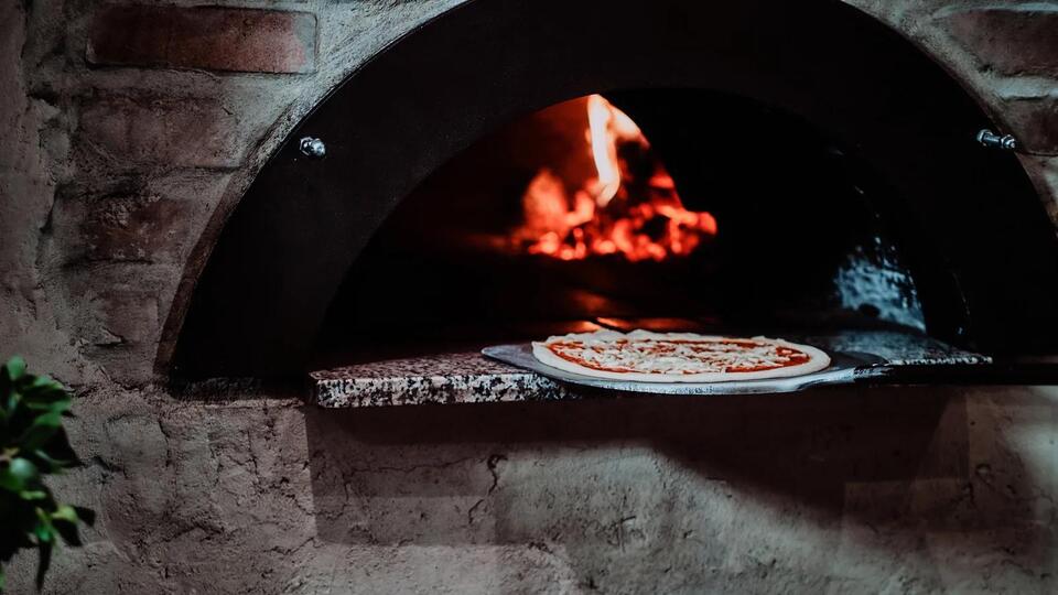Dario's Opens Its Second Pizzeria on Merrick Road in Massapequa Park on ...