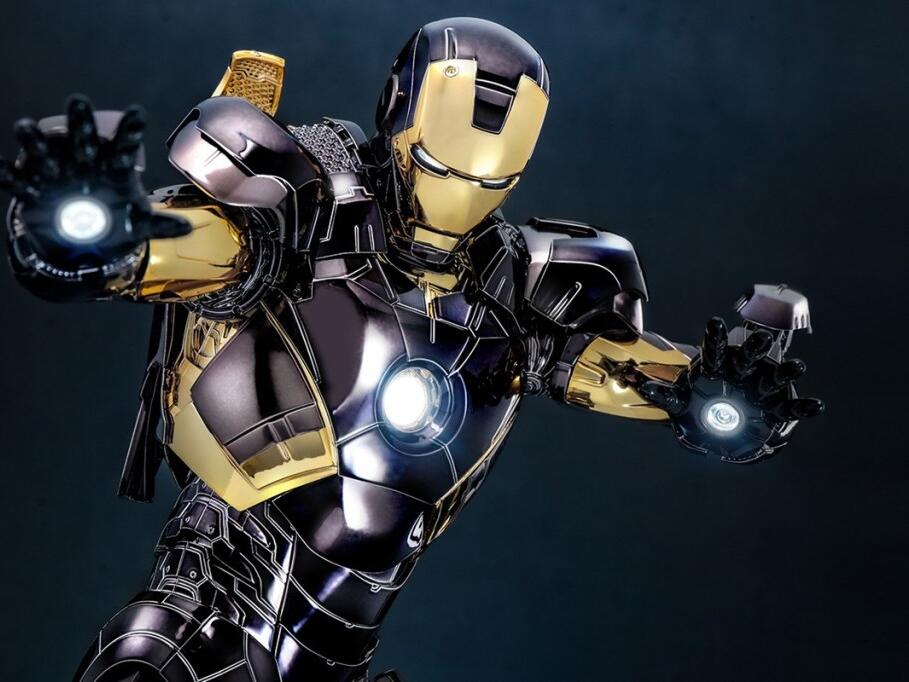 Black and Gold Iron Man Sixth Scale Figure Unveiled by Sideshow