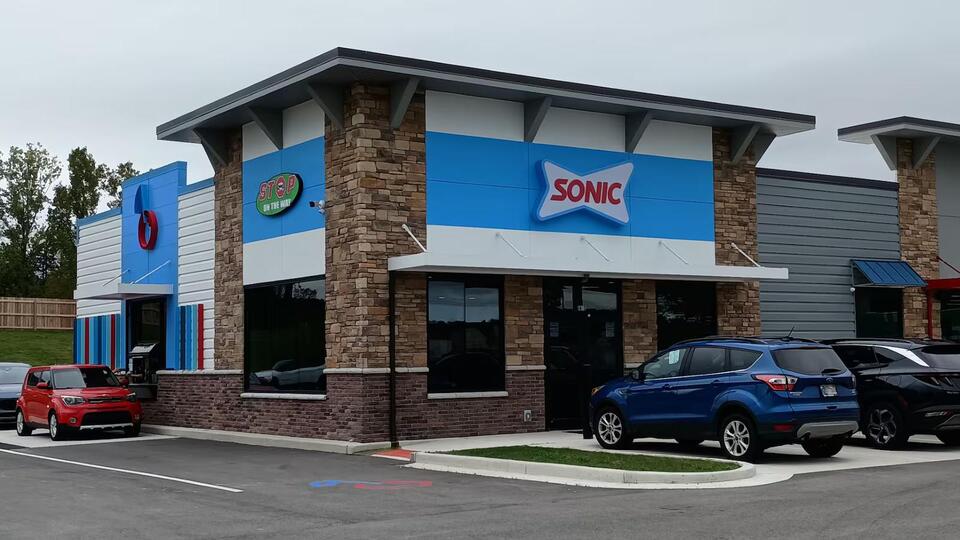 Sonic Drive-In officially opens in Fort Wayne - NewsBreak