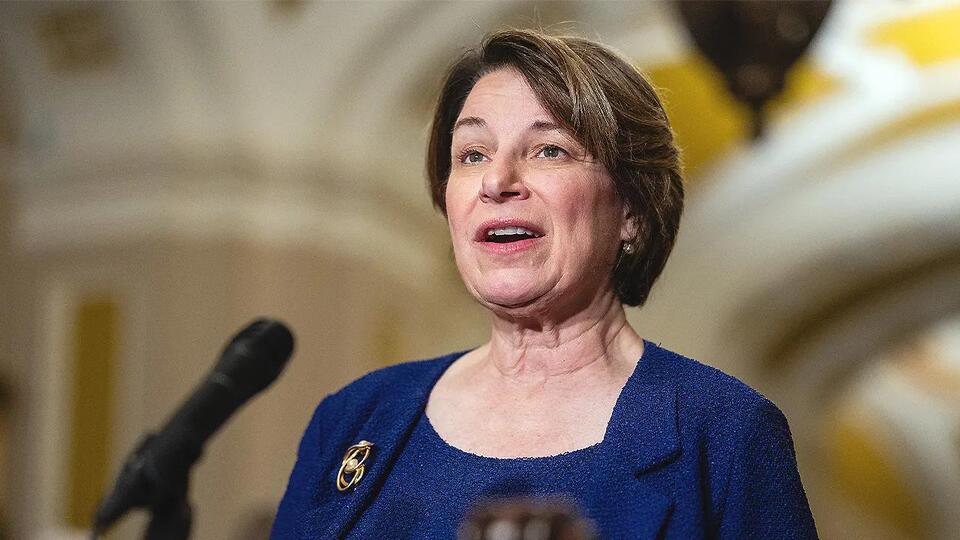 Image for Klobuchar vows fraud crackdown, audit of MN gov’t as GOP blasts Walz ties