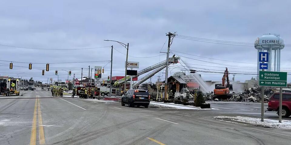 UPDATE: Fire destroys iconic Escanaba restaurant - NewsBreak
