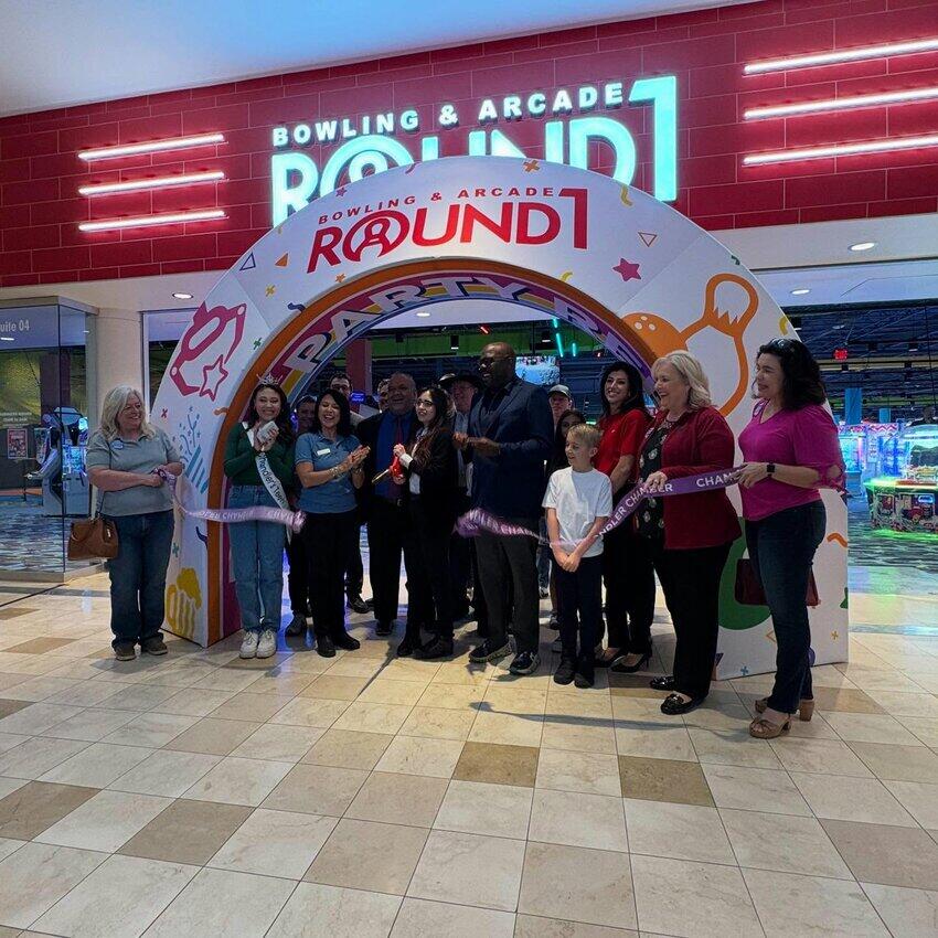 'Round1' arcade, bowling opens in Chandler Fashion Center - NewsBreak