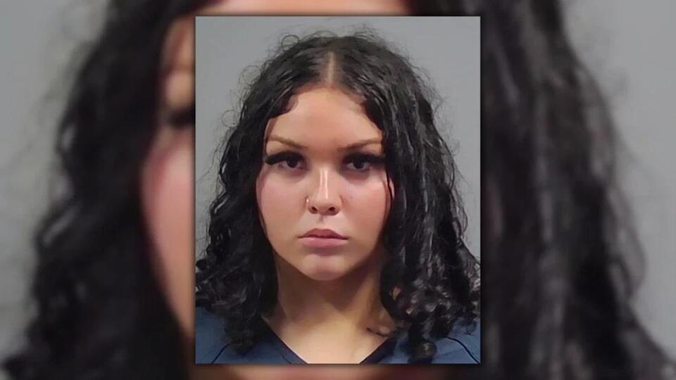 Report: 18-year-old Pensacola woman tried to rob man at gunpoint, told ...