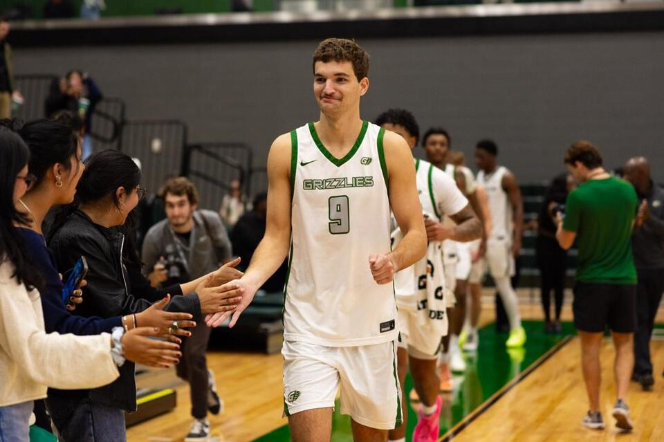 'Birth of a Legacy': GGC Basketball Programs Debut with Wins - NewsBreak