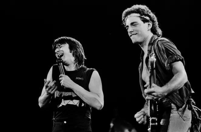 The Story Behind Steve Perry and Neal Schon’s Only Collaboration ...