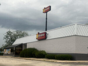 Paxton police investigating robbery of Hardee’s restaurant