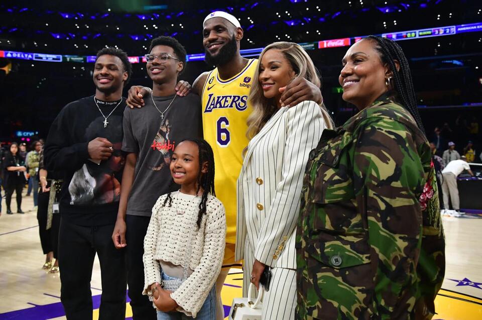 IN PHOTOS: LeBron James’ Wife Savannah Shares Emotional 8-Word Message ...