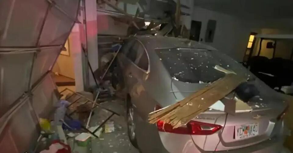 Florida Woman Crashes Into Fort Myers Home After Falling Asleep at the ...