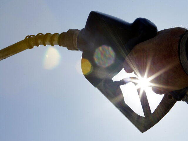 Record gas prices expected to hit drivers this Labor Day weekend